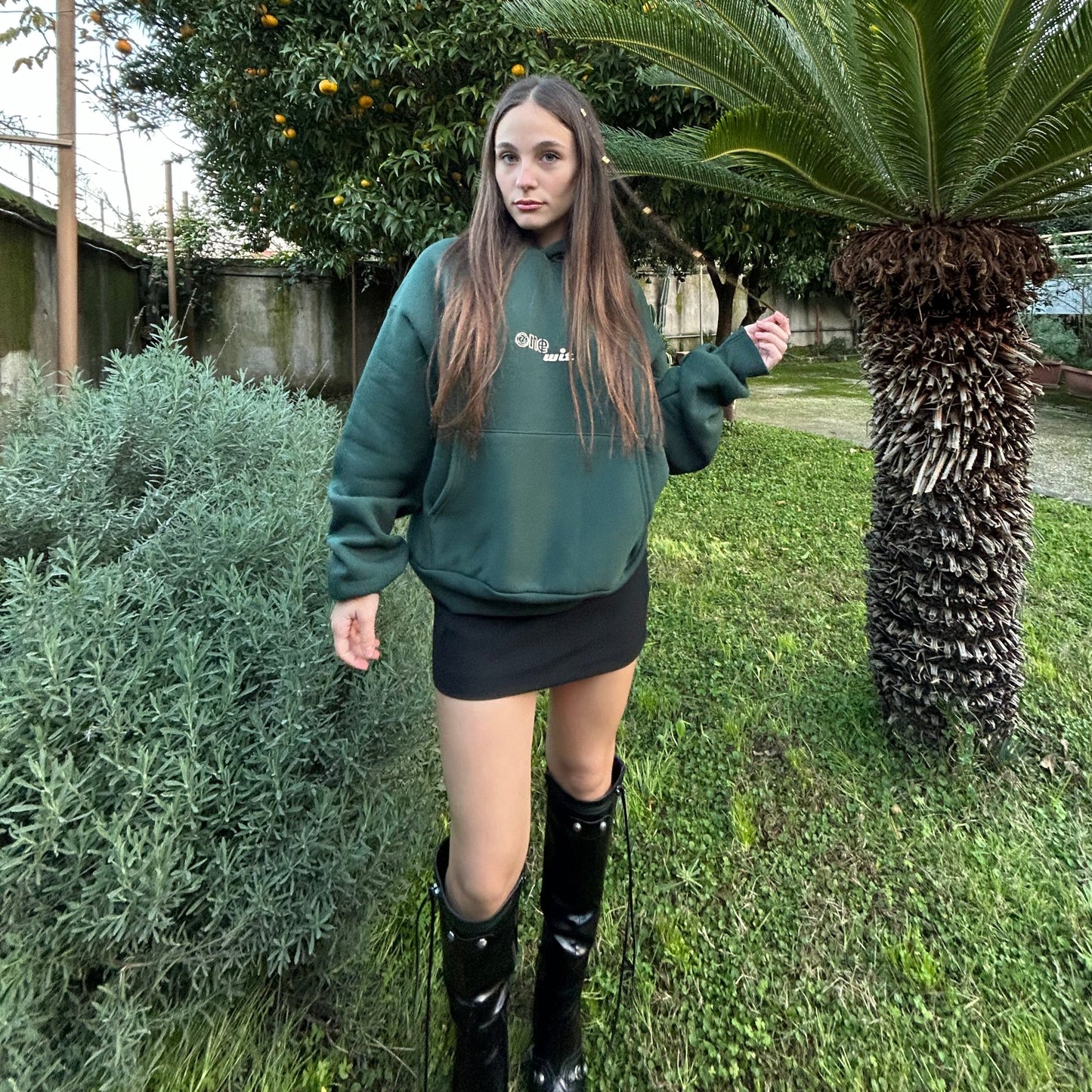 LOST IN THE DESERT - Boxy Fit Hoodie Green