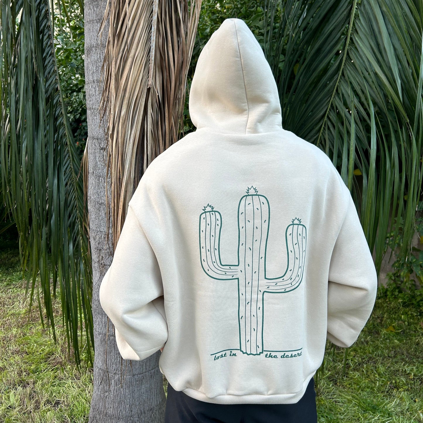 LOST IN THE DESERT - Boxy Fit Hoodie Beige